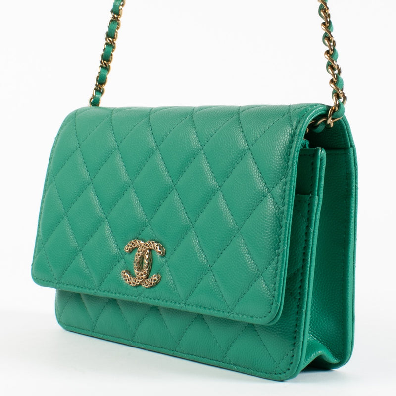 authentic preloved Chanel Green Caviar Wallet On Chain on Labellov.com