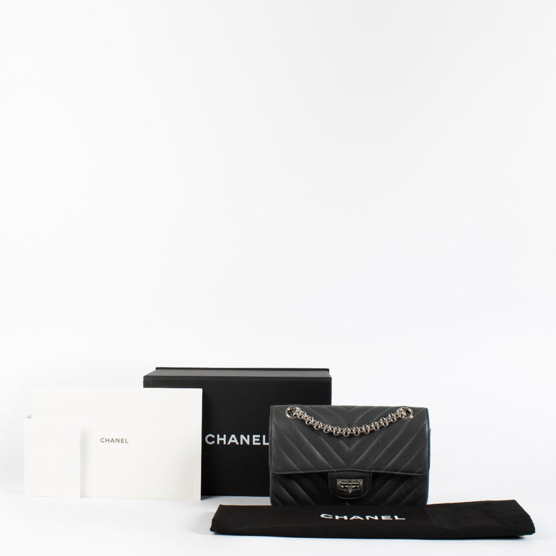 Sac Chanel Mini Reissue 2.55 en veau gris