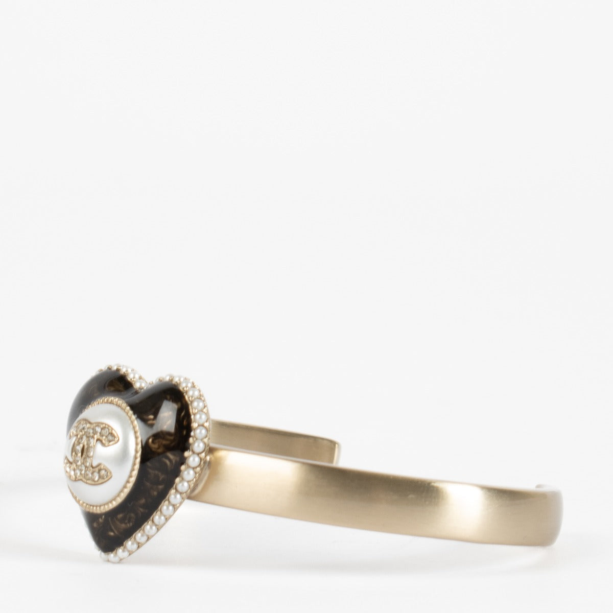 Authentic pre-loved Chanel 22B Heart Bangle Bracelet on Labellov.com