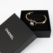 Authentic pre-loved Chanel 22B Heart Bangle Bracelet on Labellov.com