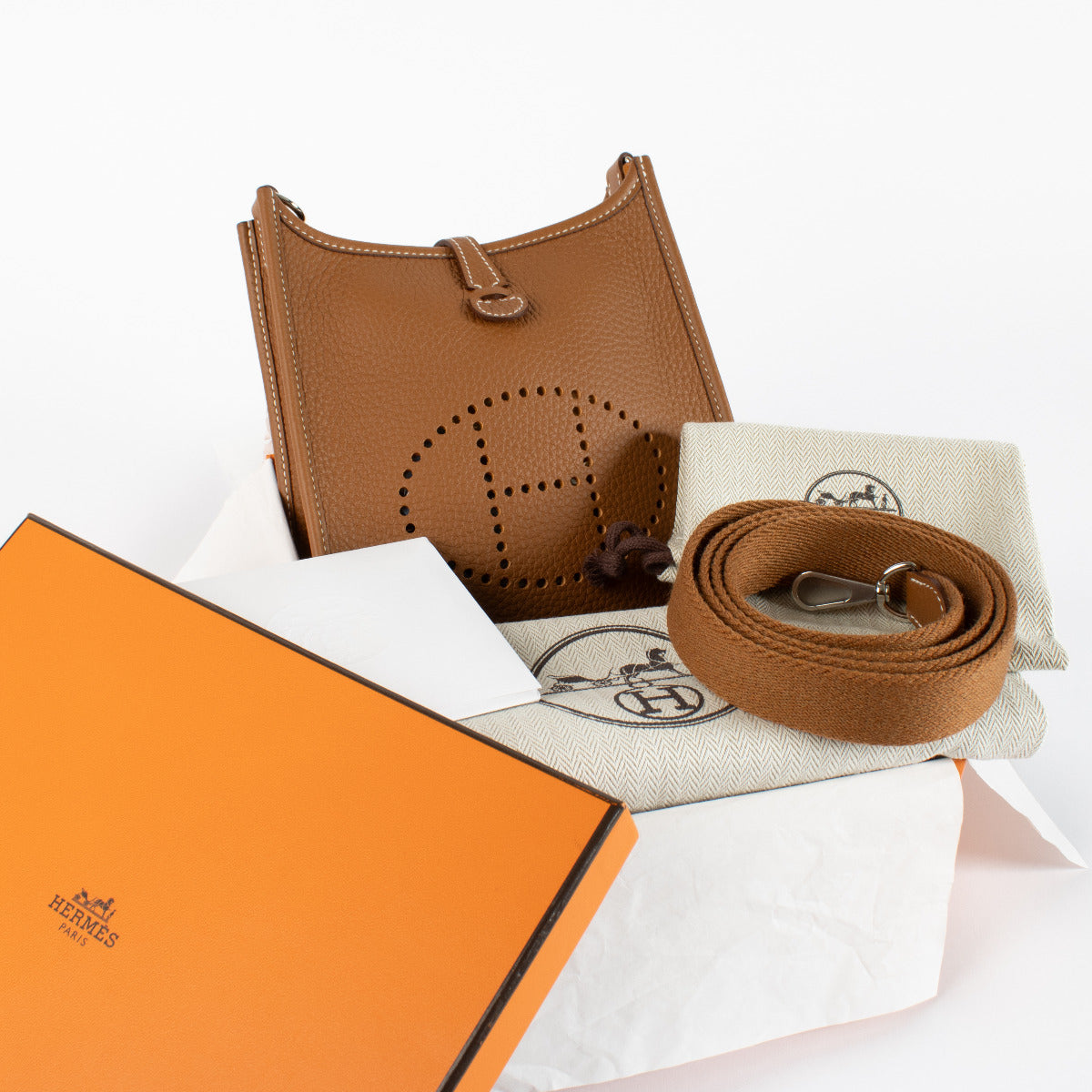 Hermès Evelyne 16 Amazone Gold Clemence Bag