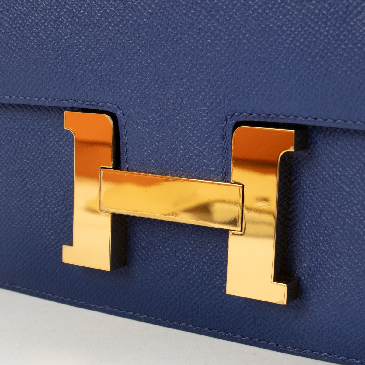 Hermès Constance 24 Bleu Electrique Epsom GHW