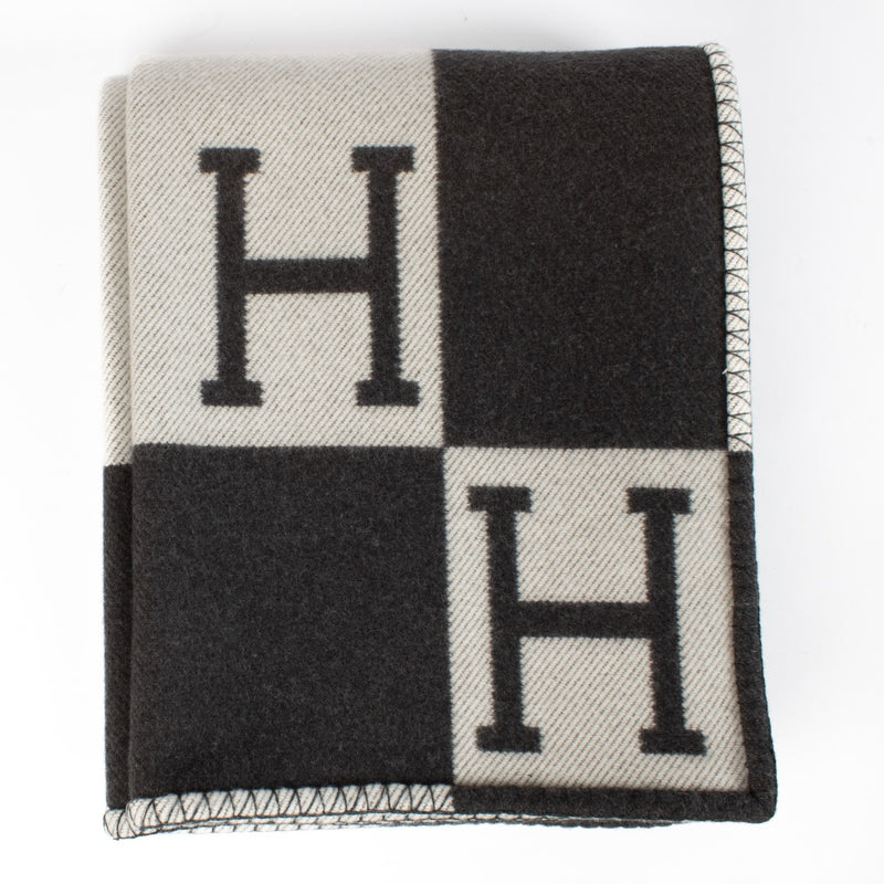 authentic preloved Hermès Avalon “Gris Foncé” Throw Blanket on Labellov.com