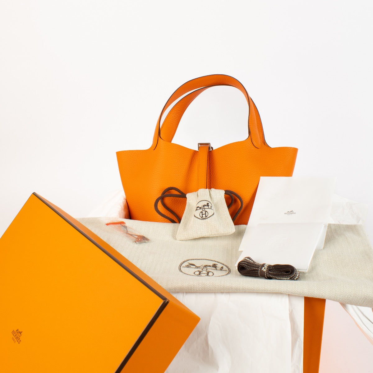 Hermès Picotin Lock 22 Orange Clemence PHW