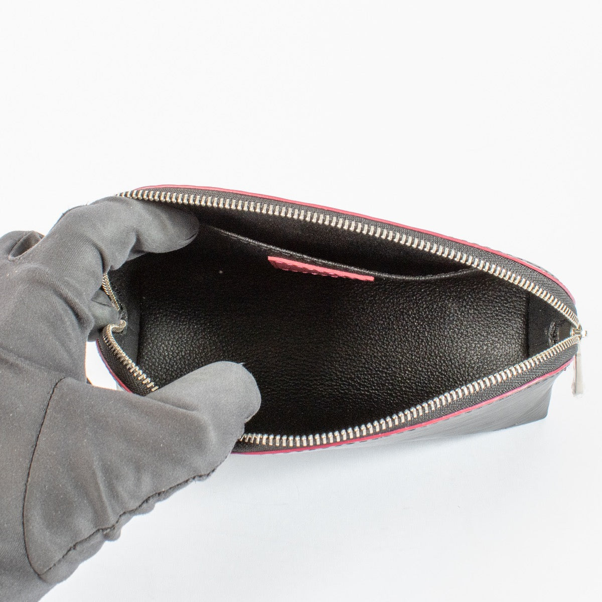 authentic preloved Louis Vuitton Black Epi Leather Cosmetic Pouch on Labellov.com