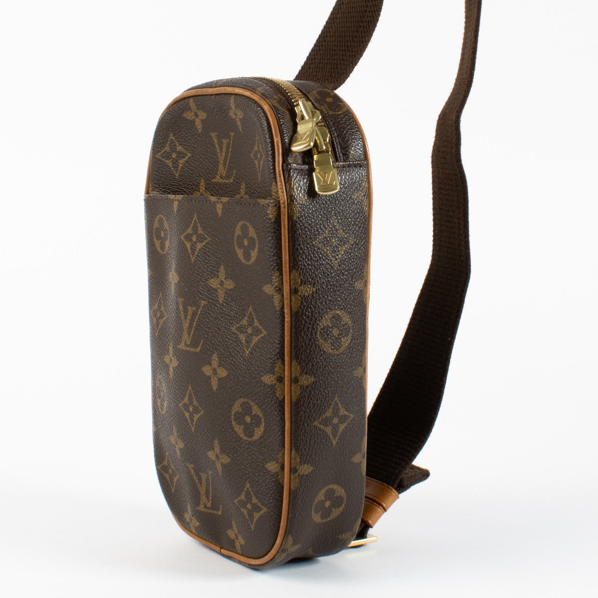 authentic preloved Louis Vuitton Monogram Gange Bum Bag on Labellov.com