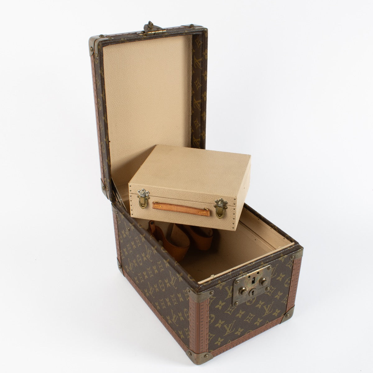 shop 100% authentic second hand Louis Vuitton Monogram Boite Flacons Trunk on Labellov.com