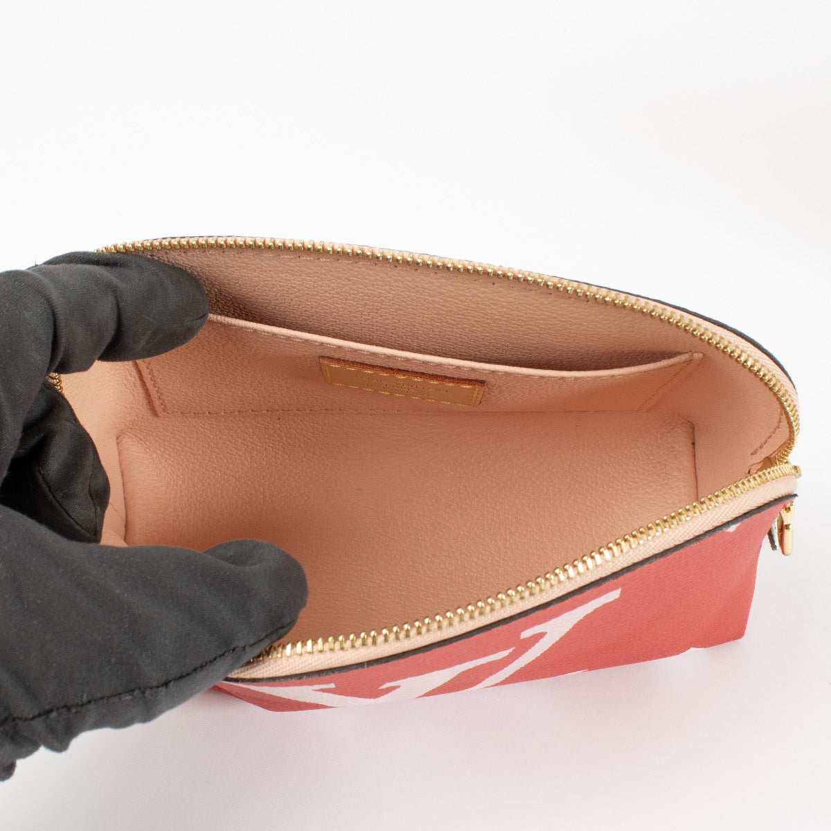 authentic preloved Louis Vuitton Cosmetic Pouch Giant Monogram Pink-Red on Labellov.com