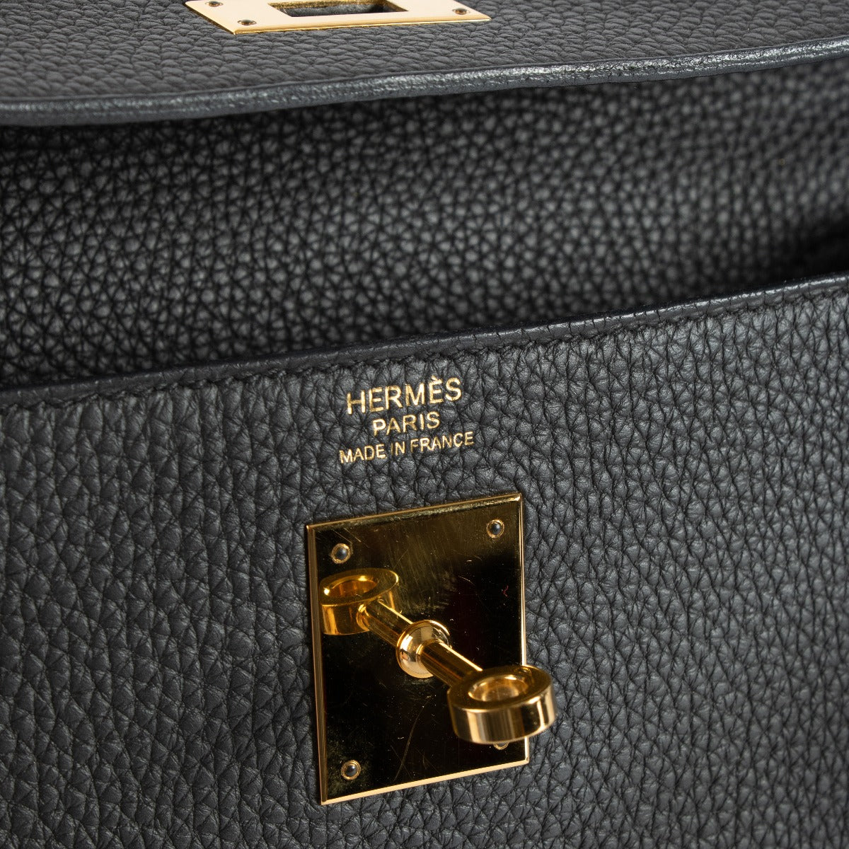 Hermès Kelly 32 Zwart Togo GHW