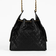 Shop safe online at Labellov in Antwerp, Brussels and Knokke this 100% authentic second hand Chanel Black Caviar Medium Chanel 25 Bag. Veilig online tweedehands authentiek Chanel Black Caviar Medium Chanel 25 Bag handtas kopen bij Labellov.