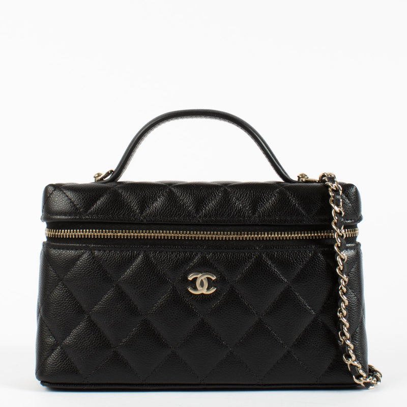 Shop safe online at Labellov in Antwerp, Brussels and Knokke this 100% authentic second hand Chanel Black Caviar Leather Vanity Chain Bag