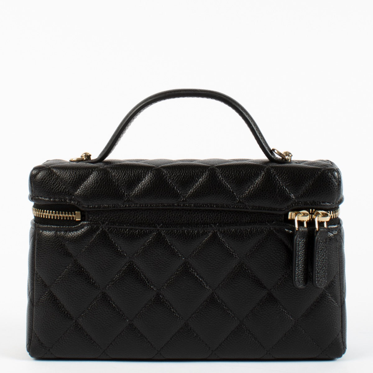 Shop safe online at Labellov in Antwerp, Brussels and Knokke this 100% authentic second hand Chanel Black Caviar Leather Vanity Chain Bag