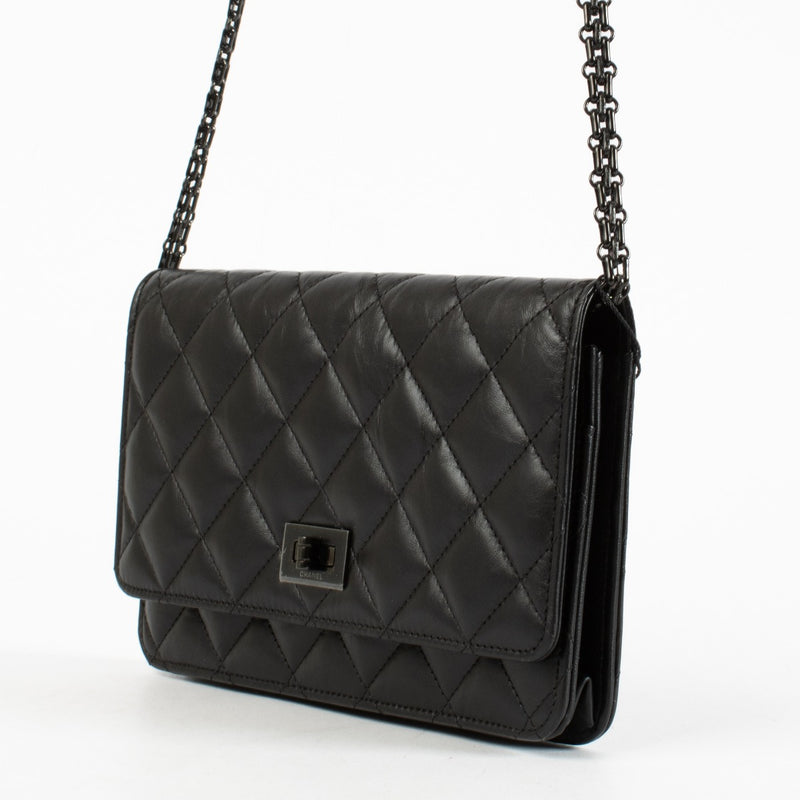 Authentic second-hand Chanel So Black 2.55 Wallet On Chain on labellov.com