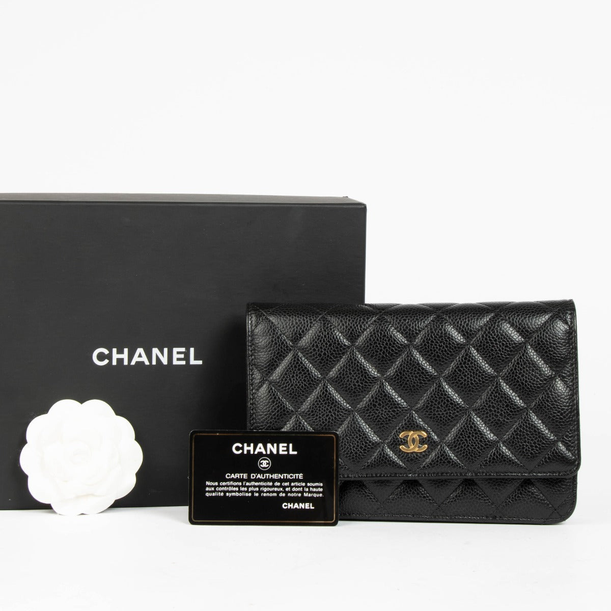 Authentic pre-loved Chanel Black Caviar Wallet On Chain on Labellov.com