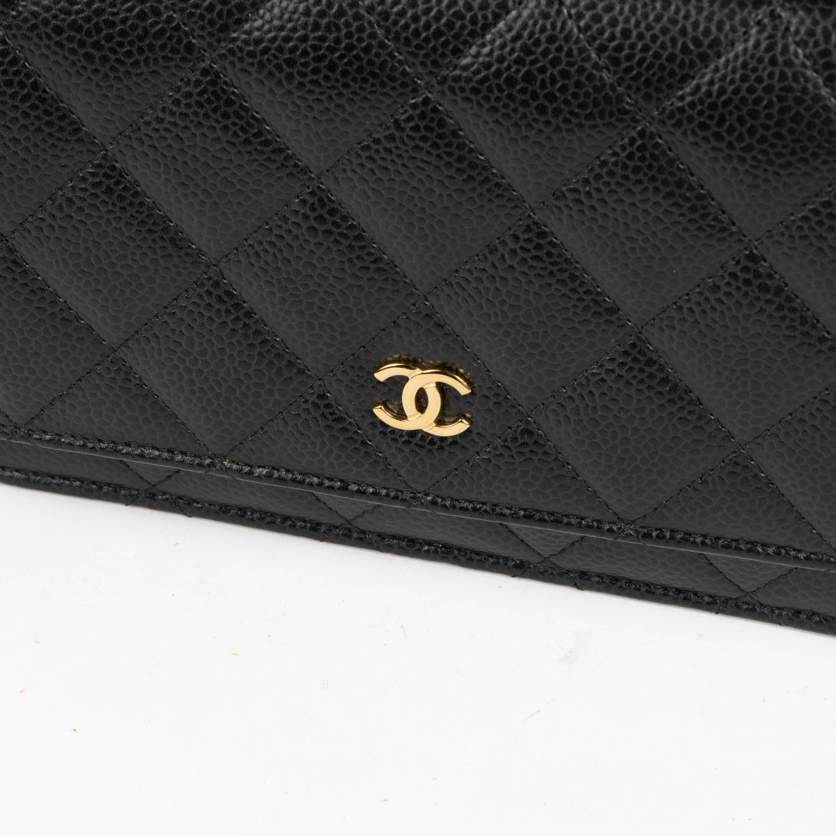 Authentic Chanel Black Caviar Wallet On Chain on Labellov.com