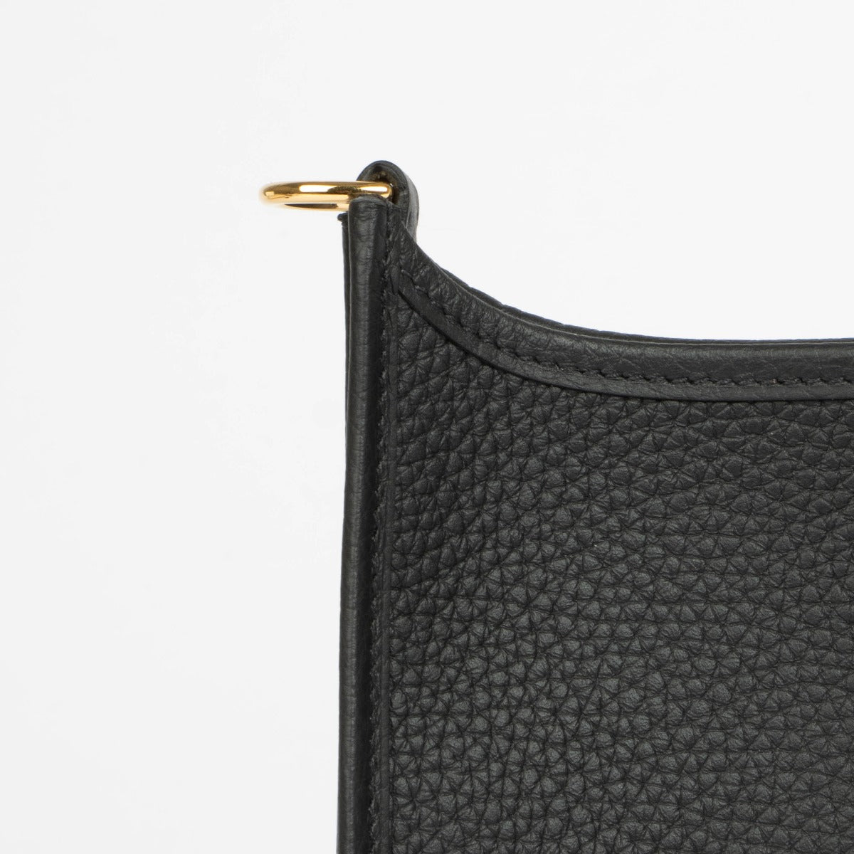 Shop this 100% authentic Hermès Evelyne 16 Black Clemence GHW at Labellov.com