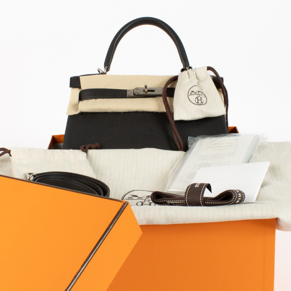 Hermès Kelly 28 Black Togo PHW