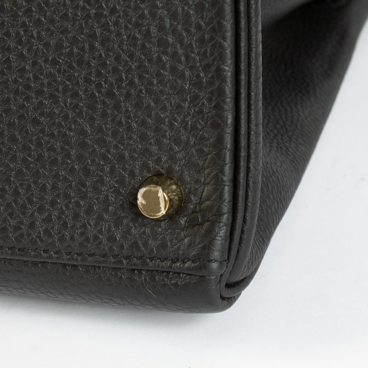 Hermès Kelly 32 Zwart Togo GHW