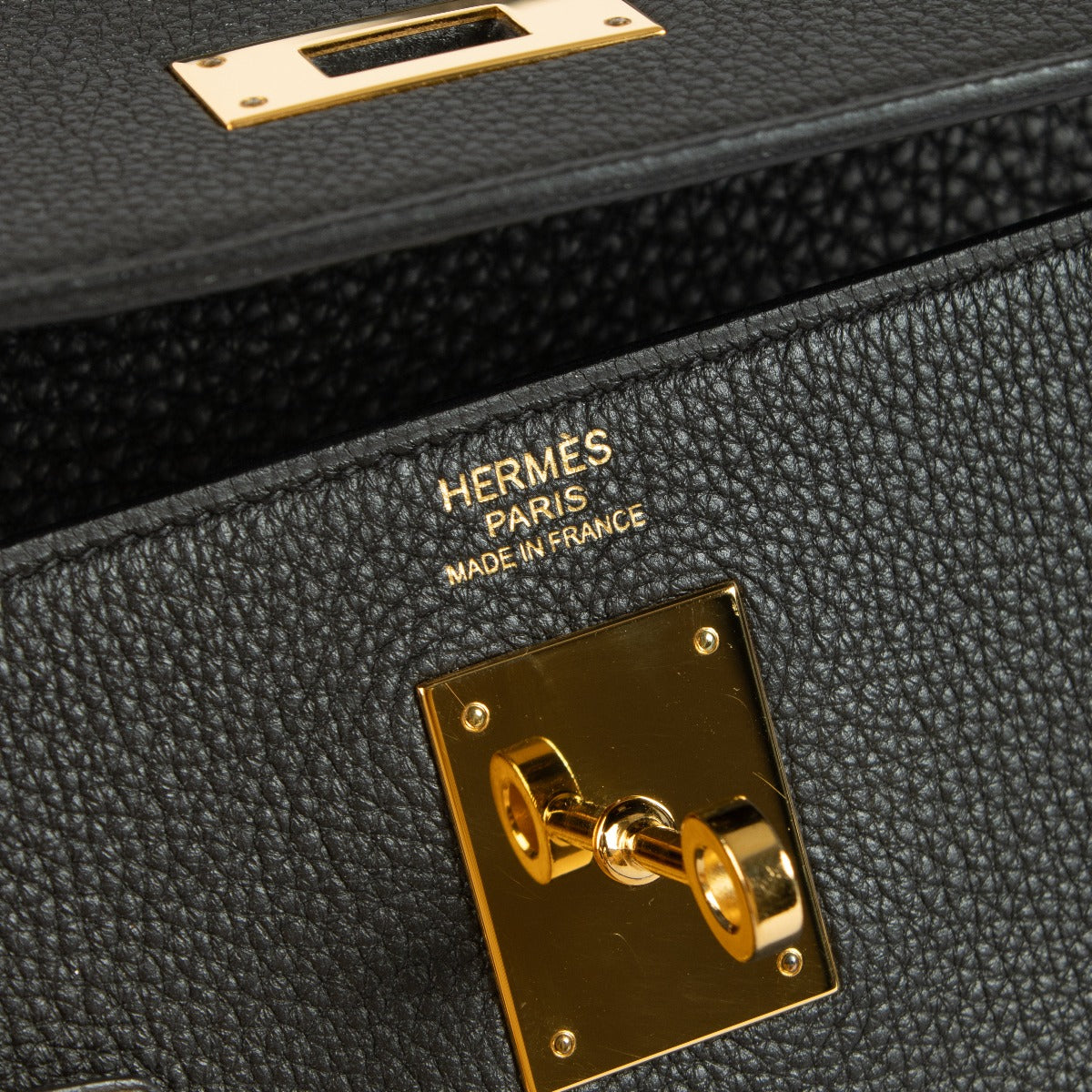 Hermès Kelly 32 Zwart Togo GHW