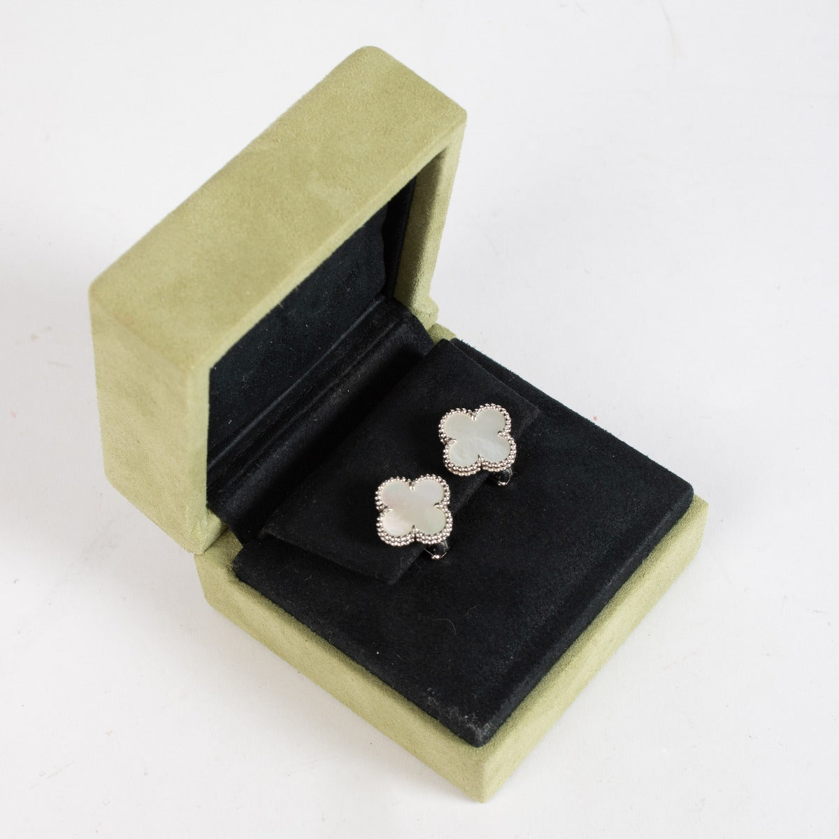 Van Cleef & Arpels Parelmoer/Witgoud Vintage Alhambra Oorbellen
