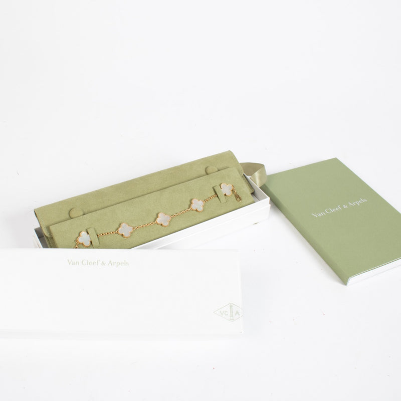 Authentic second-hand Van Cleef & Arpels Yellow Gold/Mother of Pearls Bracelet on labellov.com