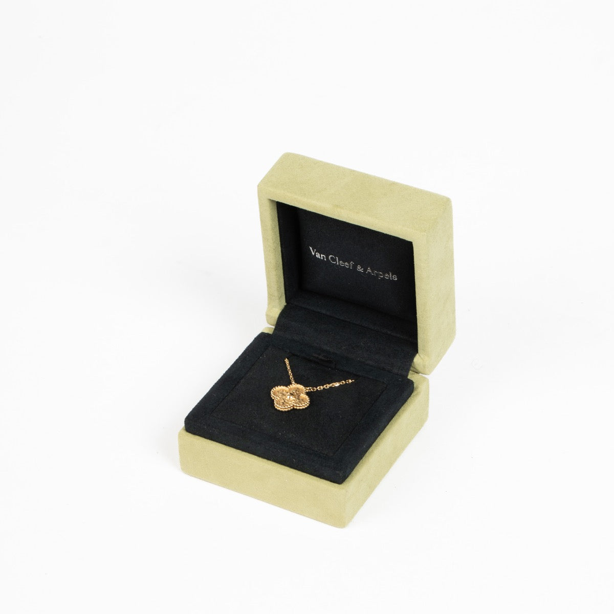 Shop this 100% authentic Van Cleef & Arpels Vintage Alhambra Hammered Yellow Gold Necklace at Labellov.com