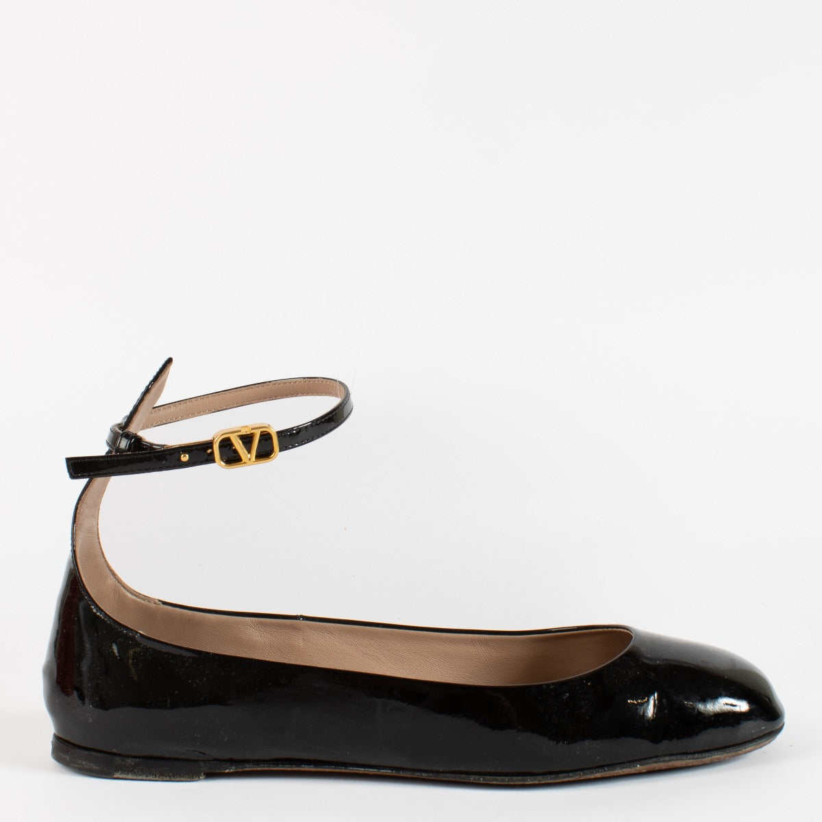 authentic preloved Valentino Black Patent Leather Ballerinas on Labellov.com