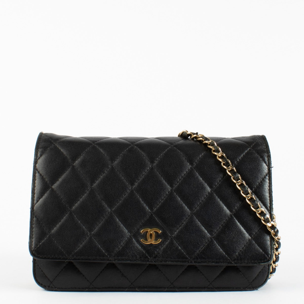 Authentic pre-loved Chanel Black Classic Wallet On Chain on Labellove.com