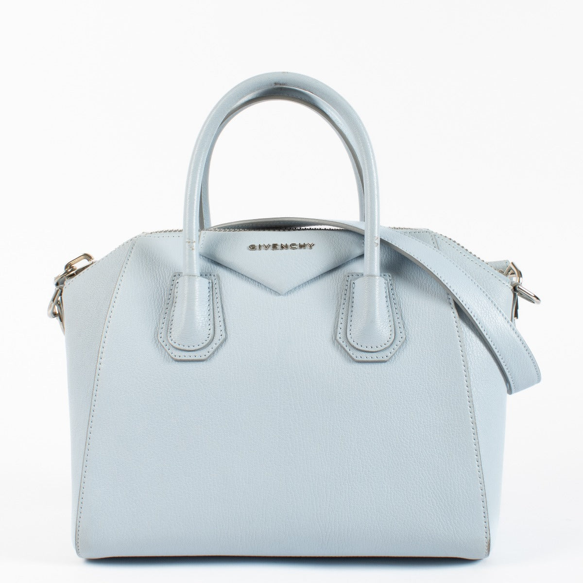 Authentic pre-loved Givenchy Small Antigona Bag on Labellov.com