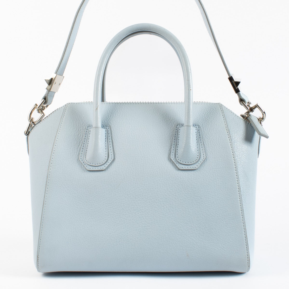 Authentic pre-loved Givenchy Small Antigona Bag on Labellov.com