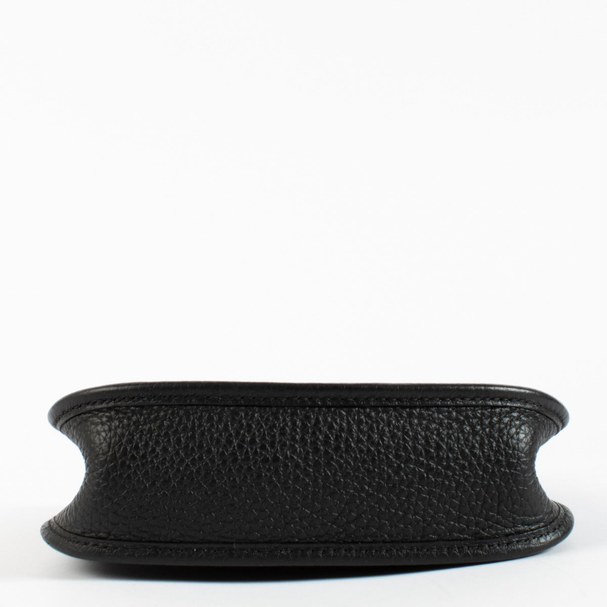 Authentic pre-loved Hermès Evelyne 16 Amazone Black Clemence on Labellov.com