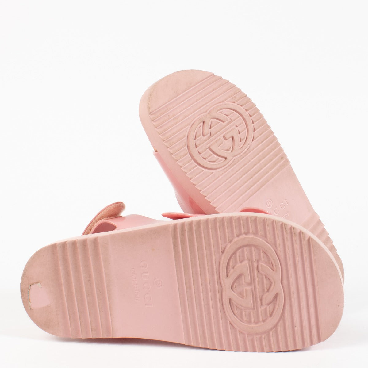 Authentic pre-loved Gucci Pink Sandals — Size 38 on Labellov.com