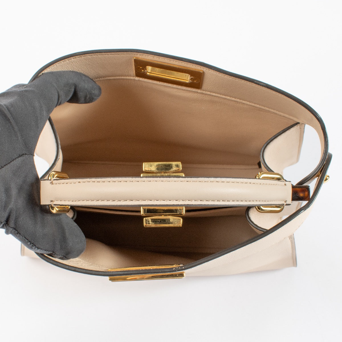 shop 100% authentic second hand Fendi Poudre ISeeU Medium Peekaboo Bag on Labellov.com