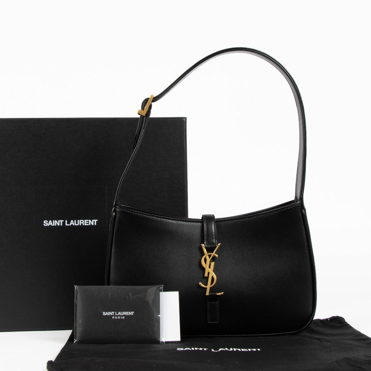 Authentic pre-loved Saint Laurent Black Le 5 à 7 Shoulder Bag on Labellov.com
