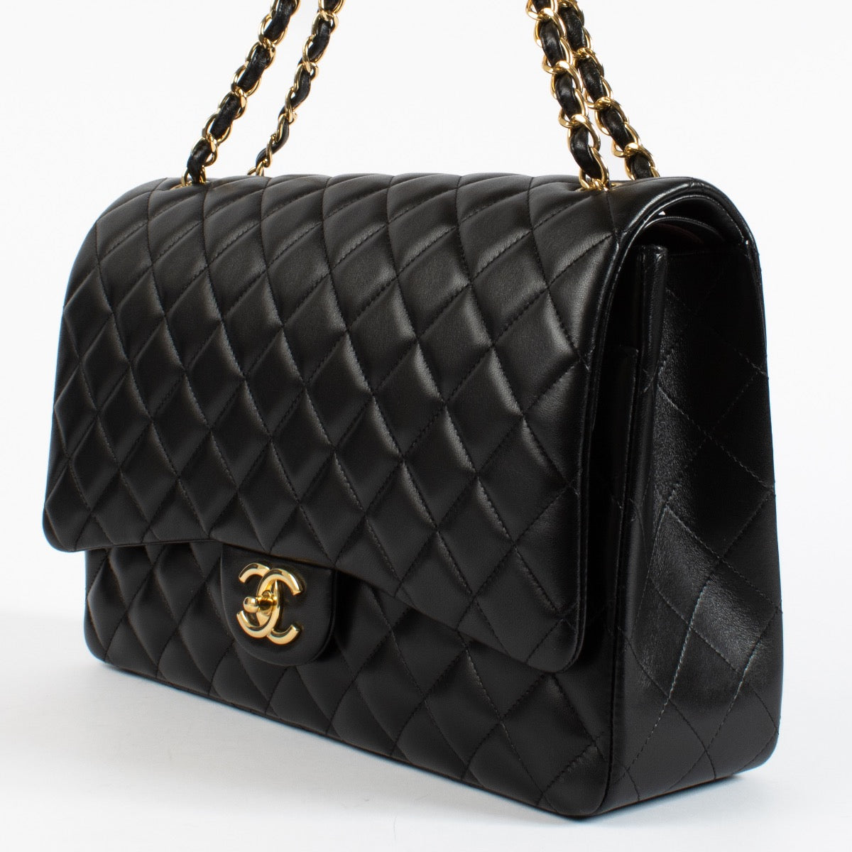 Sac à main Chanel Maxi Classic en agneau noir