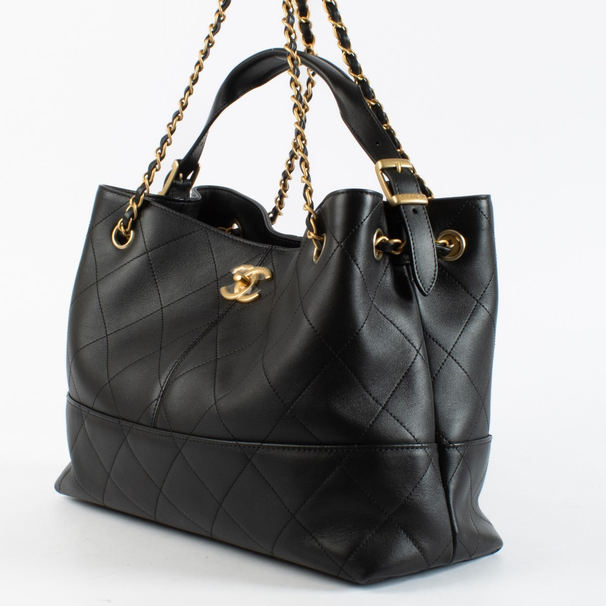 Authentic preloved Chanel Black Leather Shopping Bag on Labellov.com