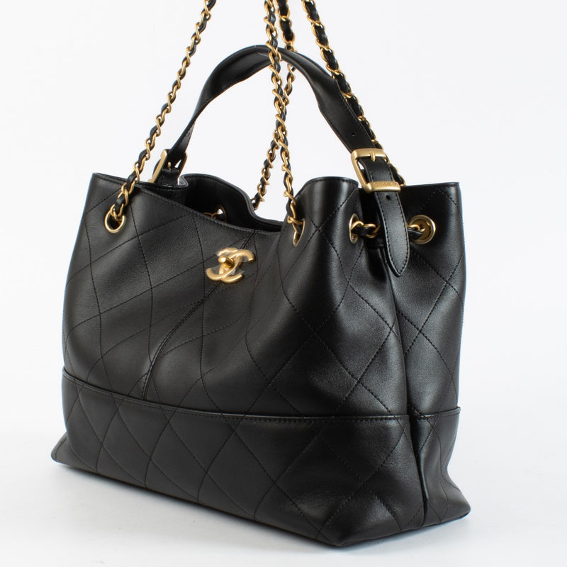 Authentic preloved Chanel Black Leather Shopping Bag on Labellov.com