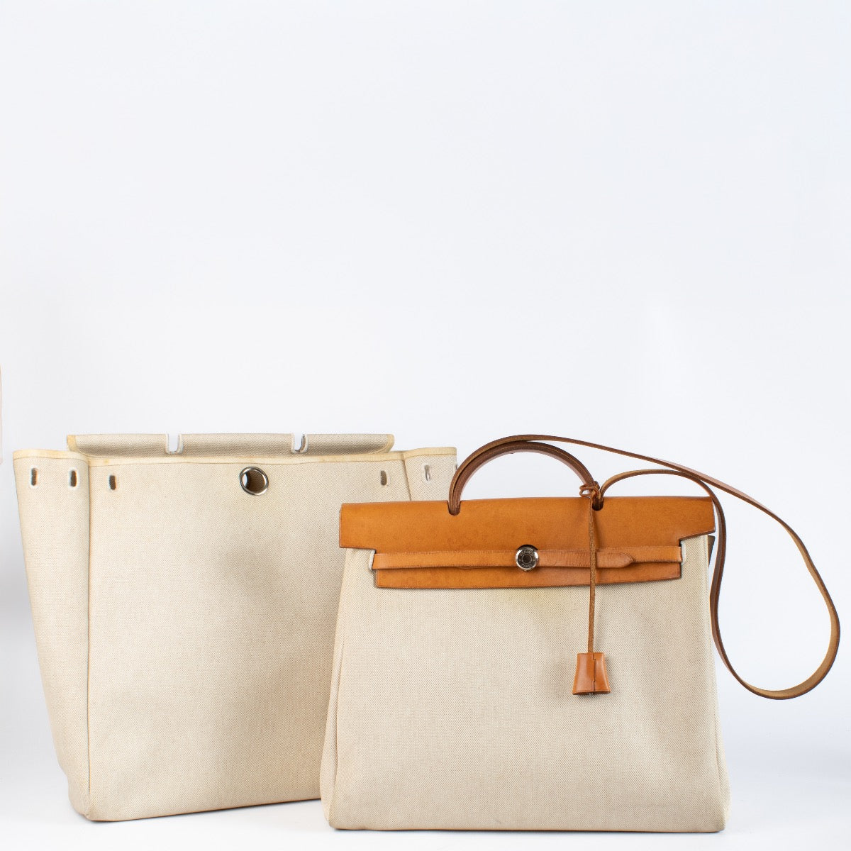 Authentic pre-loved Hermès Herbag 2-in-1 on Labellov.com