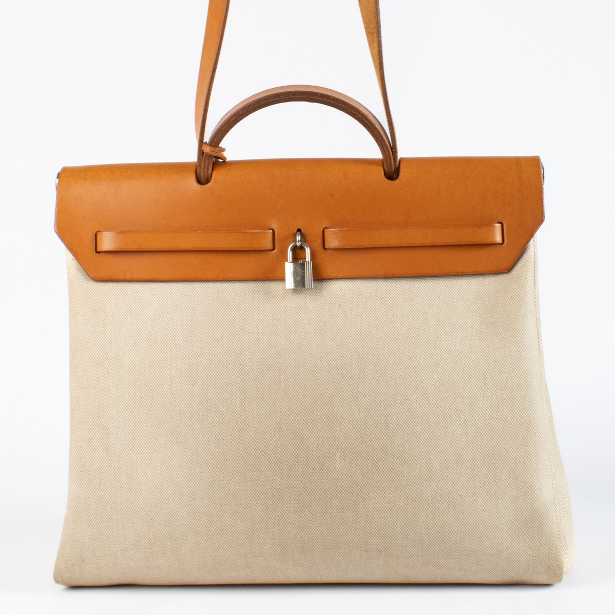 Authentic pre-loved Hermès Herbag 2-in-1 on Labellov.com