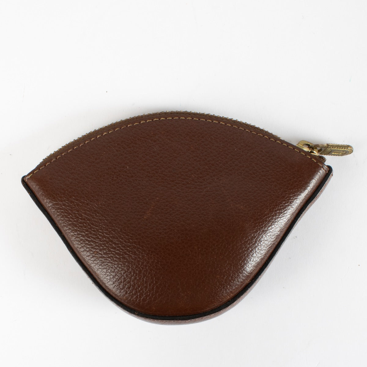 Authentic pre-loved Delvaux Brown Peche Coin Purse on Labellov.com