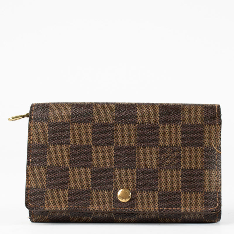 Authentic pre-loved Louis Vuitton Damier Ebene Wallet on Labellov.com