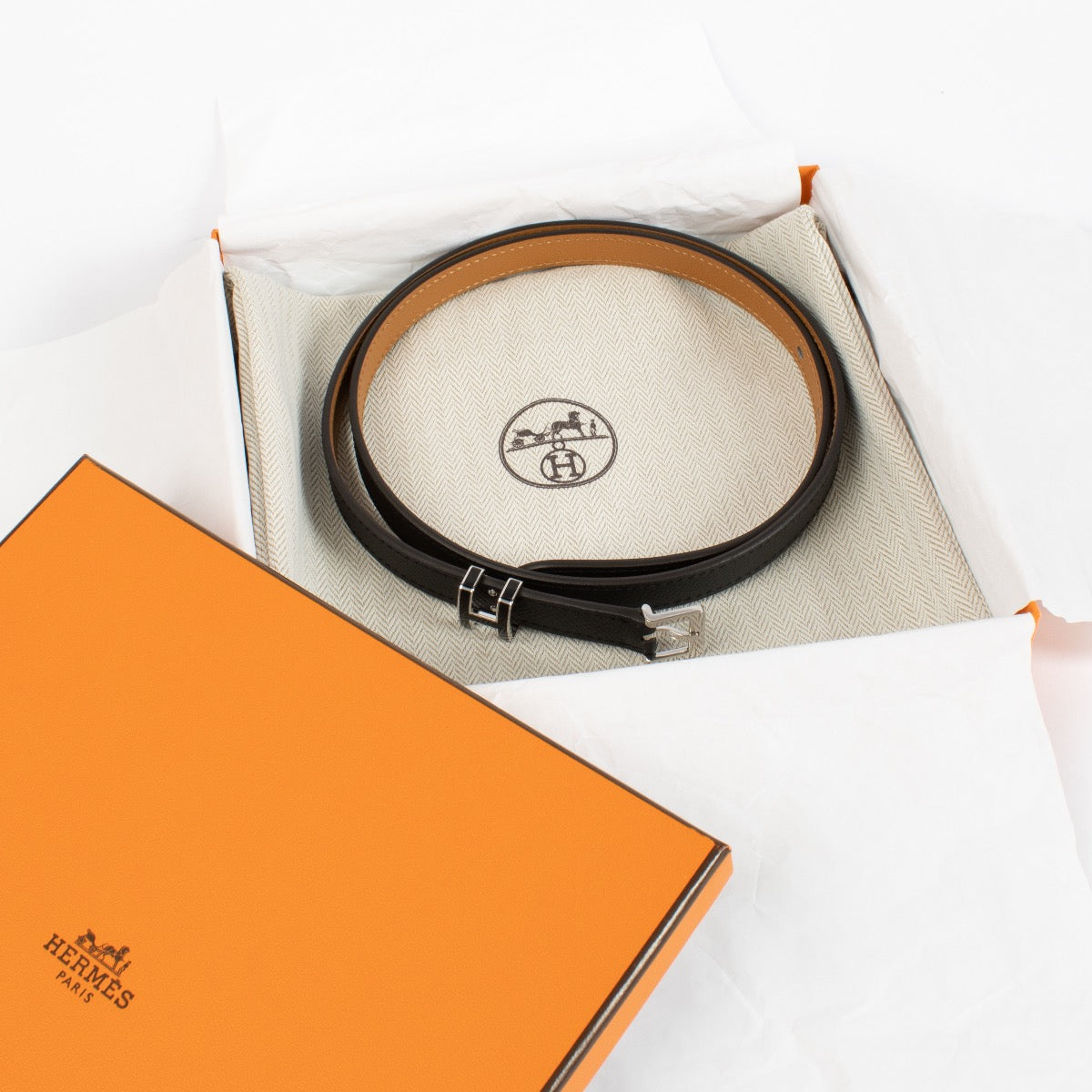 Authentic pre-loved Hermès Black Epsom Pop H 20 Belt – Size 80 on Labellov.com