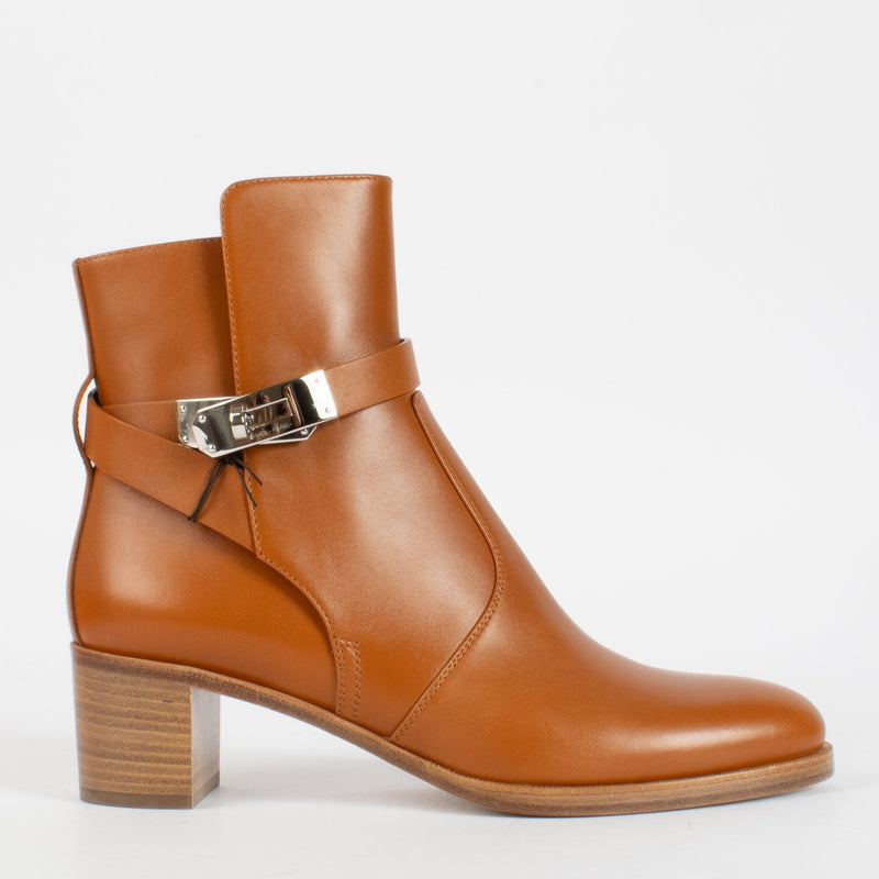 Authentic Hermès Frenchie 50 Ankle Boots in gold calfskin leather size 37 at Labellov.com