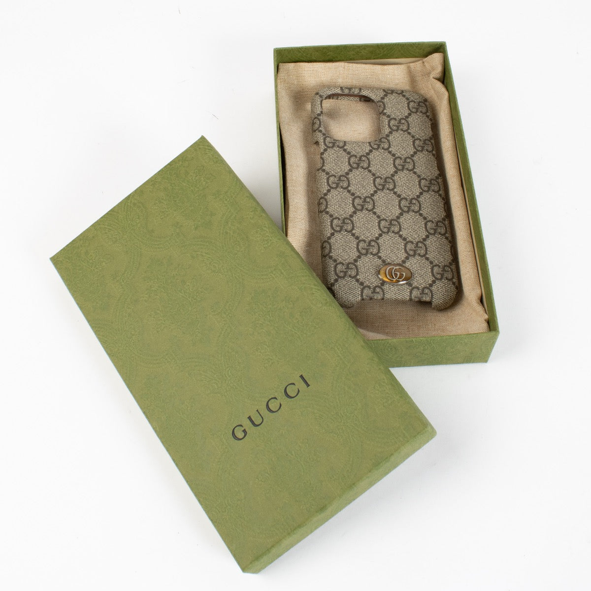 Authentic pre-loved Gucci GG Supreme iPhone 14 Pro Max Case on Labellov.com