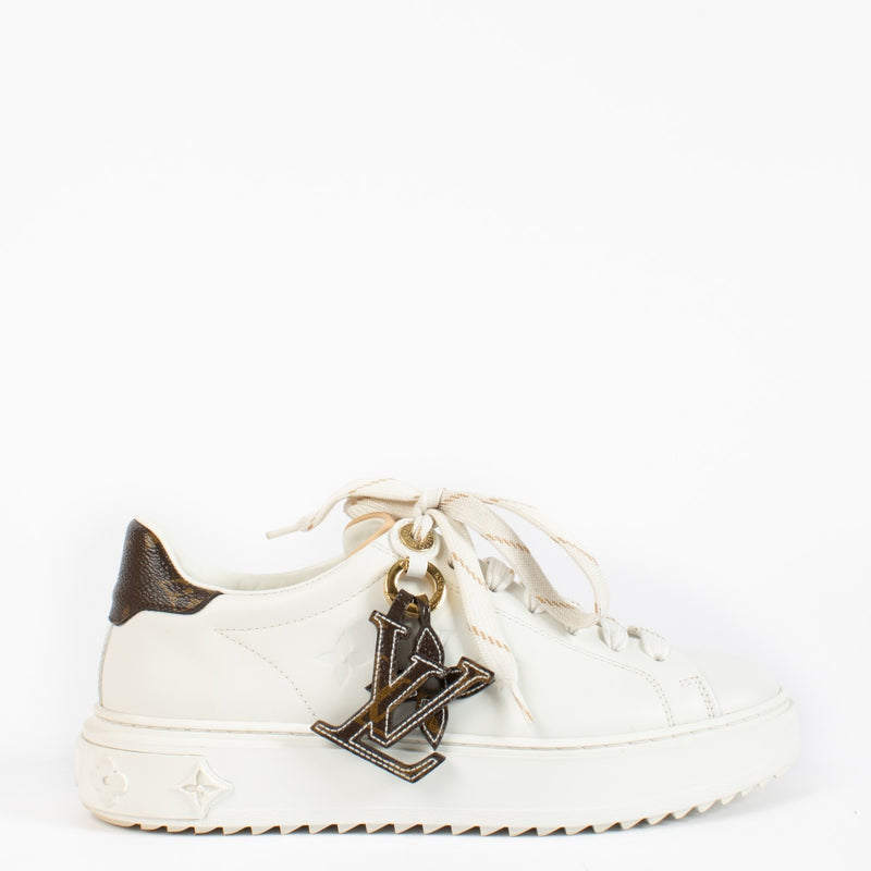 Authentic pre-loved Louis Vuitton White Time Out Sneakers – Size 37 on Labellov.com
