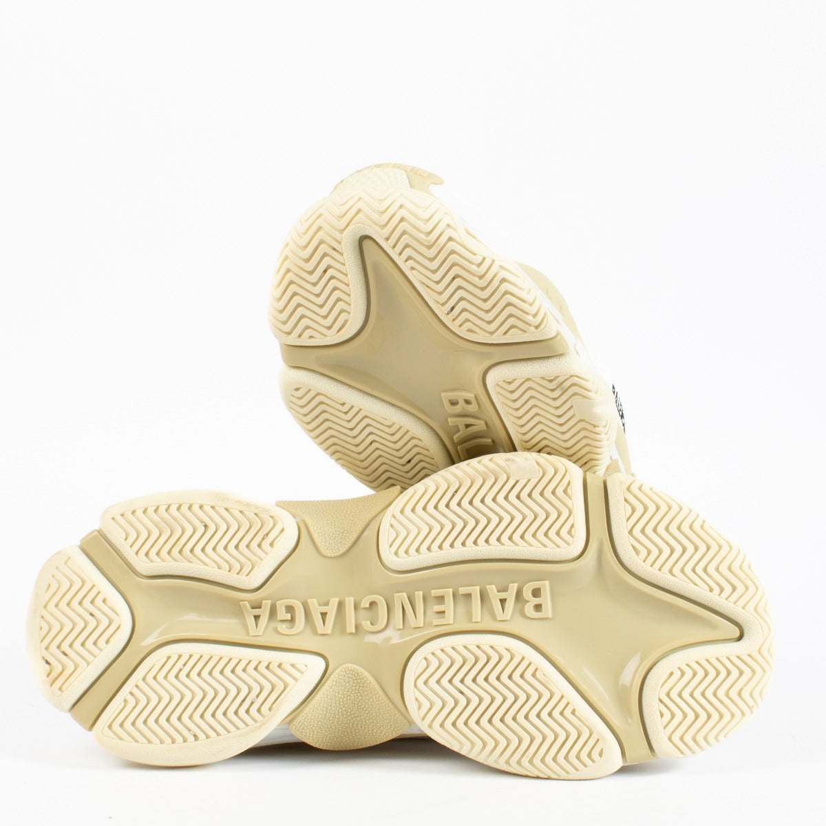 Authentic preloved Balenciaga White Triple S Sneakers - Size 38 on Labellov.com