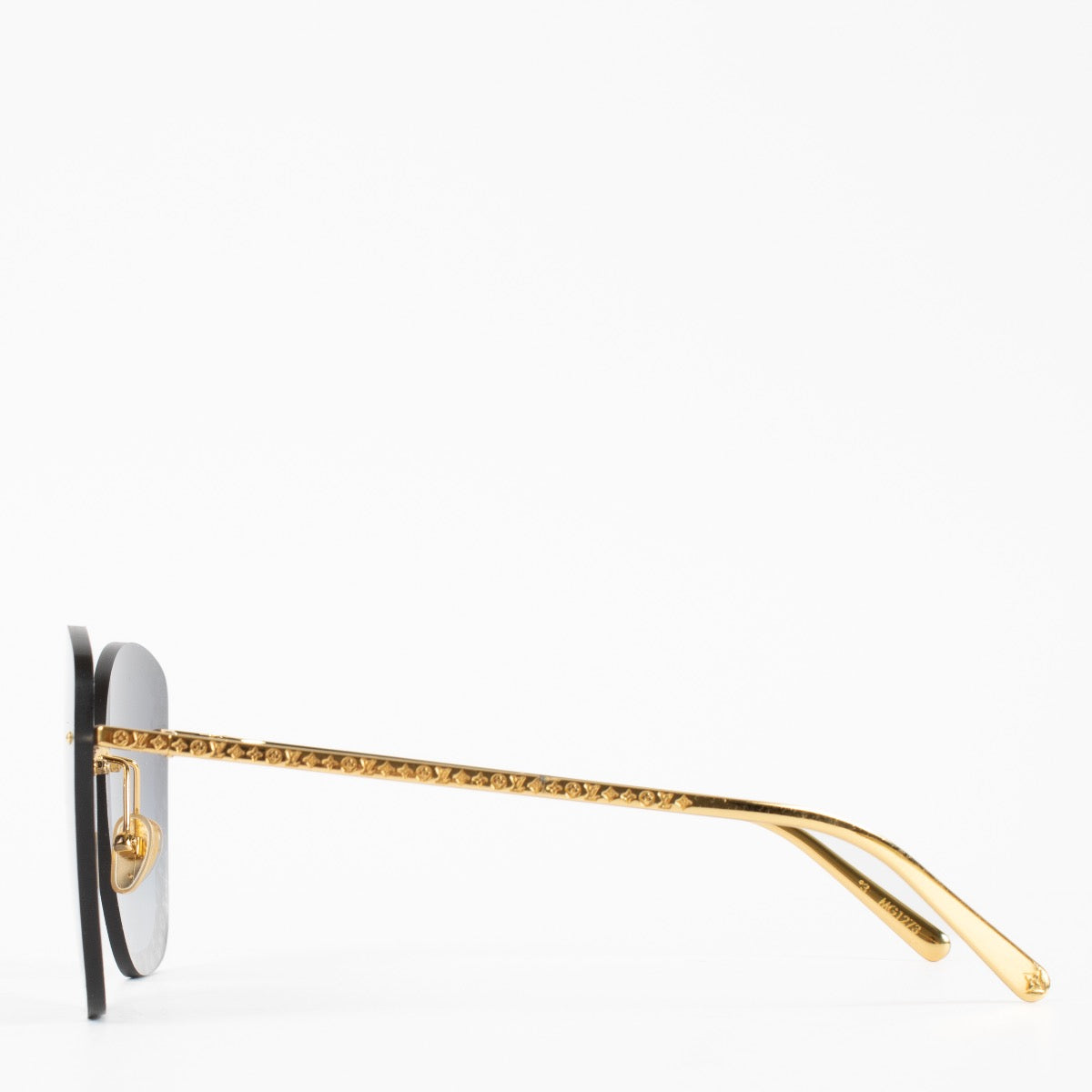 shop 100% authentic second hand Louis Vuitton Z1930U Sunglasses on Labellov.com