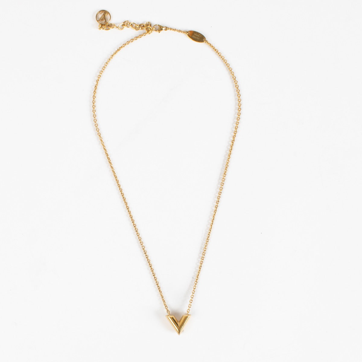 shop 100% authentic second hand Louis Vuitton Gold Essential V Necklace on Labellov.com