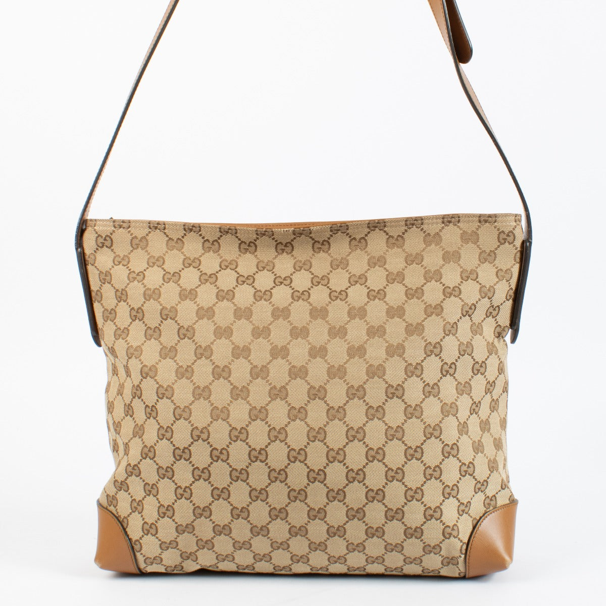 Authentic pre-loved Gucci Canvas GG Monogram Messenger Bag on Labellov.com