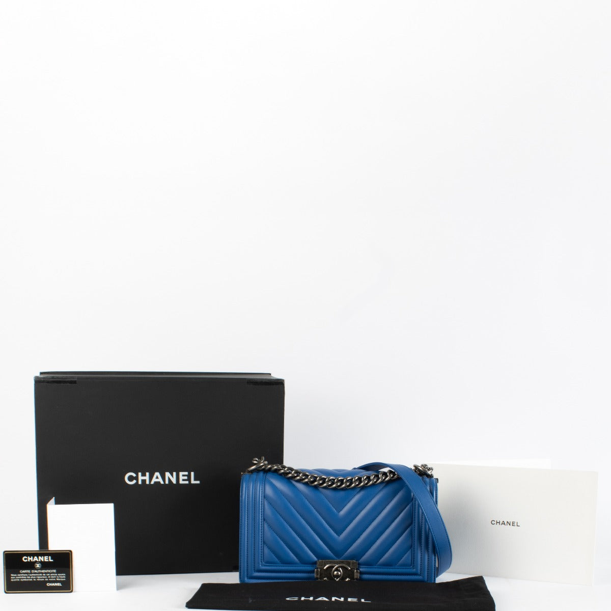 Chanel Blauwe Chevron Medium Boy Chanel Tas